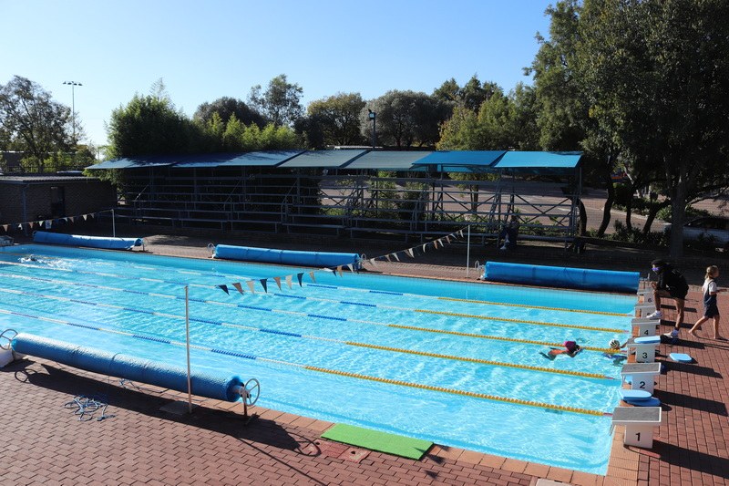 Heronbridge College pool